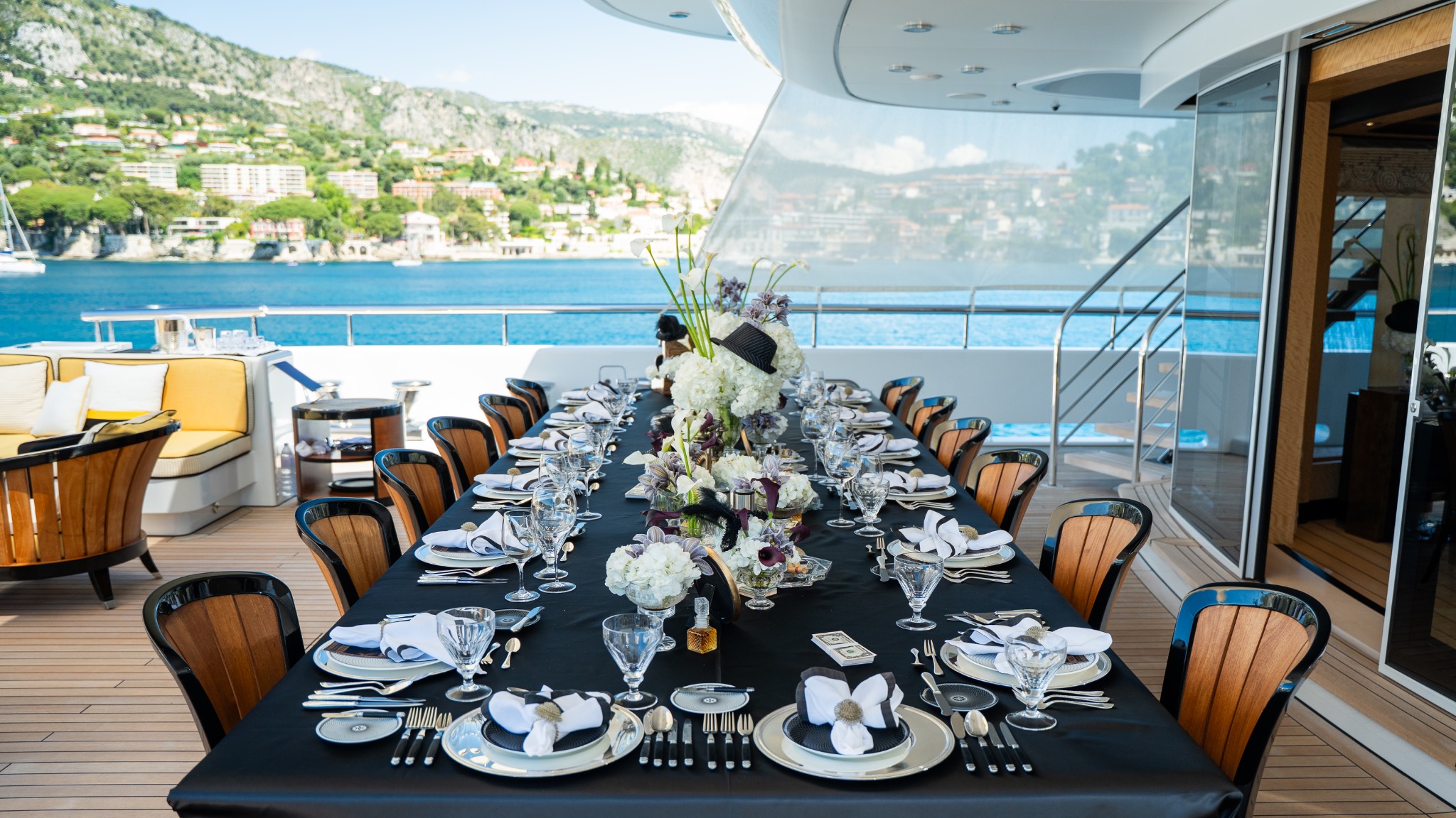 Dîner à bord d’un yacht